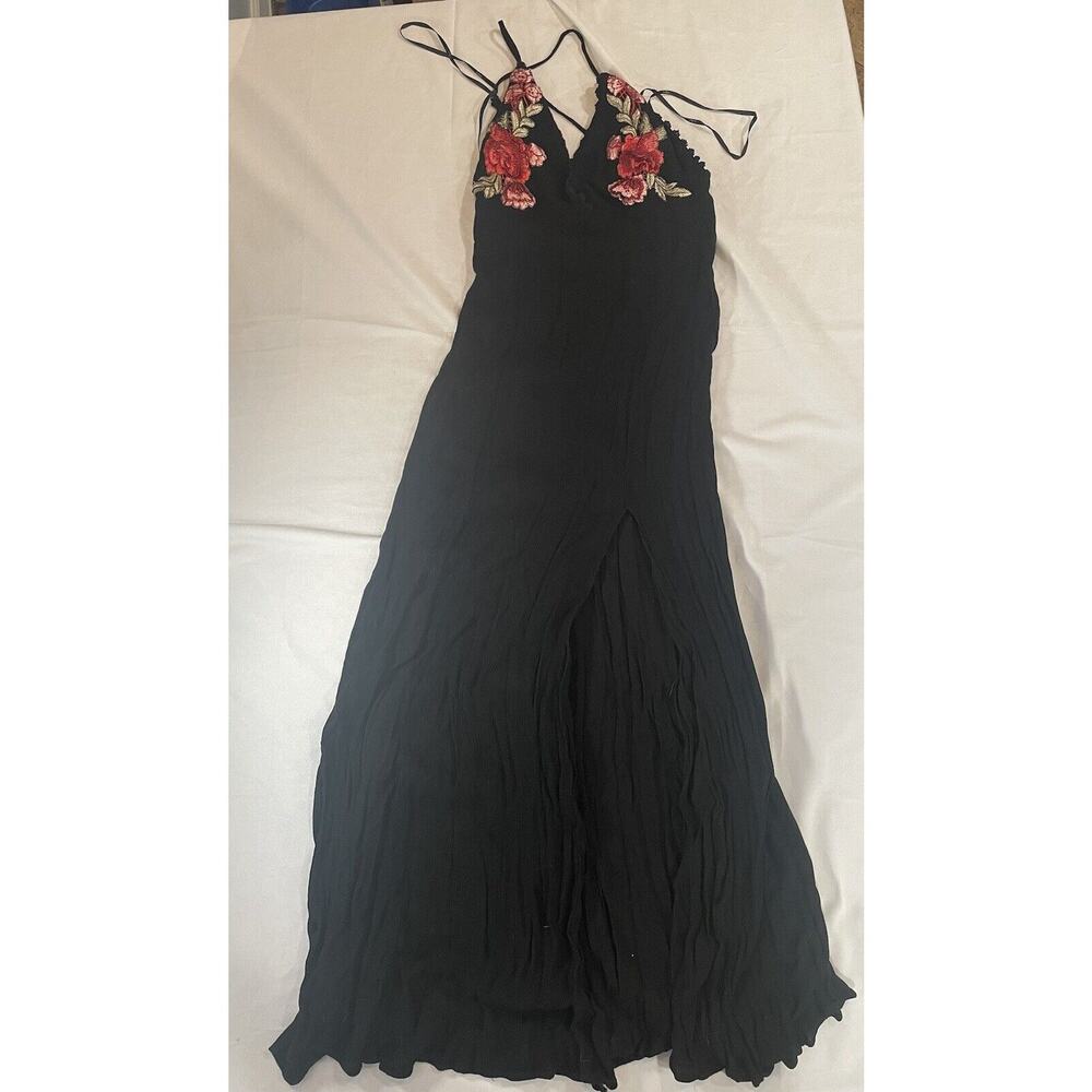 Lulus Black Embroidered Halter Dress Small